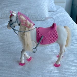 Singing & Dancing Barbie Horse!